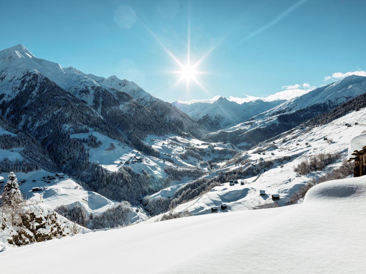 Hotel Alpina Lumbrein エクステリア 写真