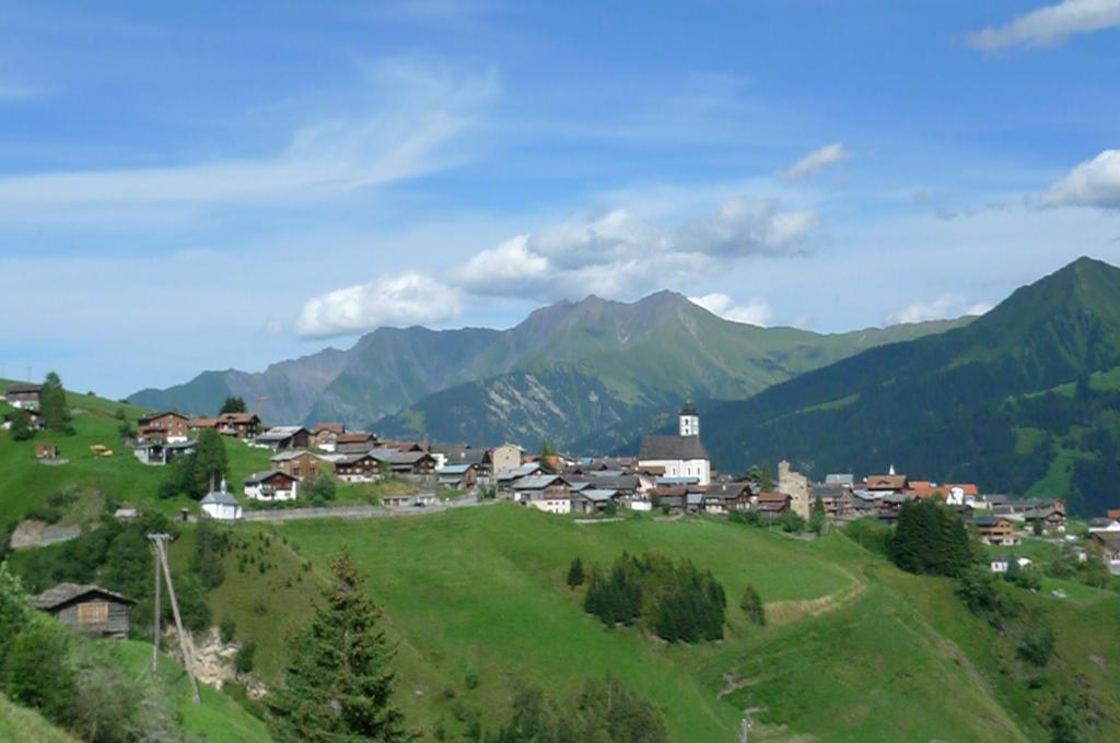 Hotel Alpina Lumbrein エクステリア 写真